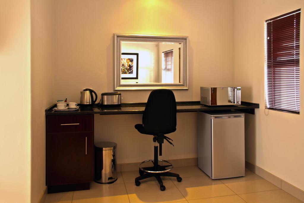 Presidensie Guest Rooms Potchefstroom Exterior foto