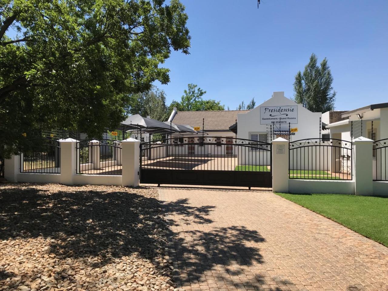 Presidensie Guest Rooms Potchefstroom Exterior foto